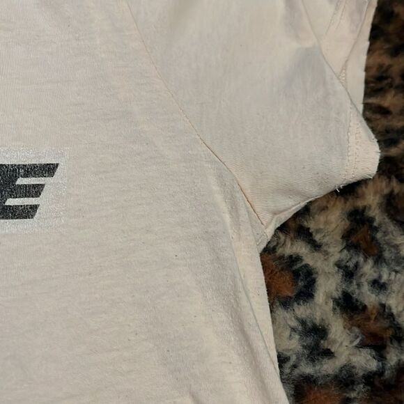 Blondie Call Me Factory Distressed Graphic Shirt 80’s Music - Picture 9 of 10